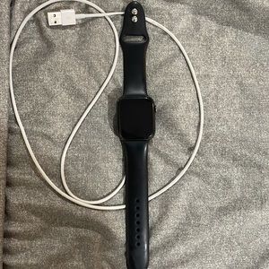 Apple Watch Series 5 (GPS + Cellular) 44mm Space Grey Aluminum Case